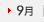 9��